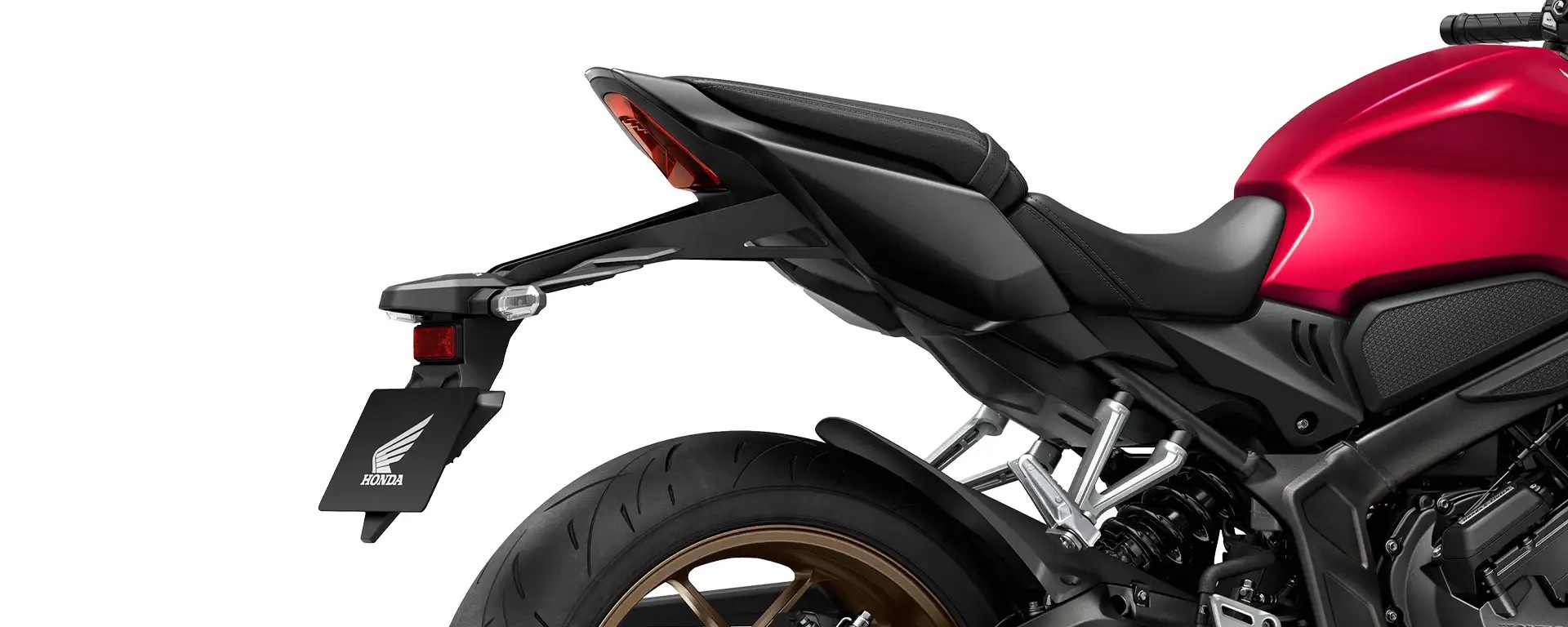Nova CB650R 2025 na Freeway Honda. Pronta para Aventuras e cheia de estilo esportivo, motor 4 cilindros, painel moderno e performance ideal para quem ama pilotar com estilo e tecnologia.