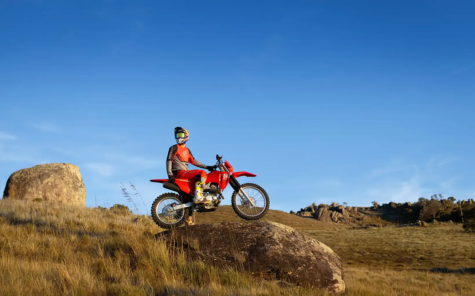 Moto Honda CRF 300F off-road em ação. Veja esse lançamento aqui na Honda Freeway!