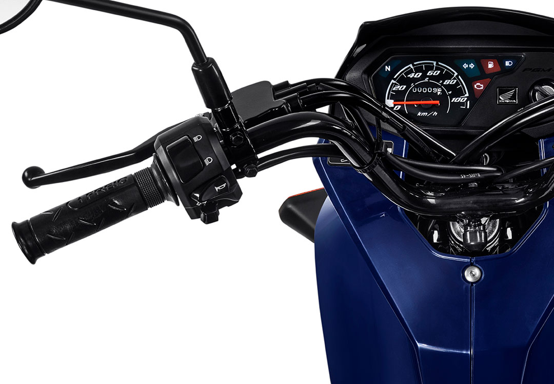 Painel da Honda Pop 110i ES 2026 com indicadores de combustível e injeção eletrônica.