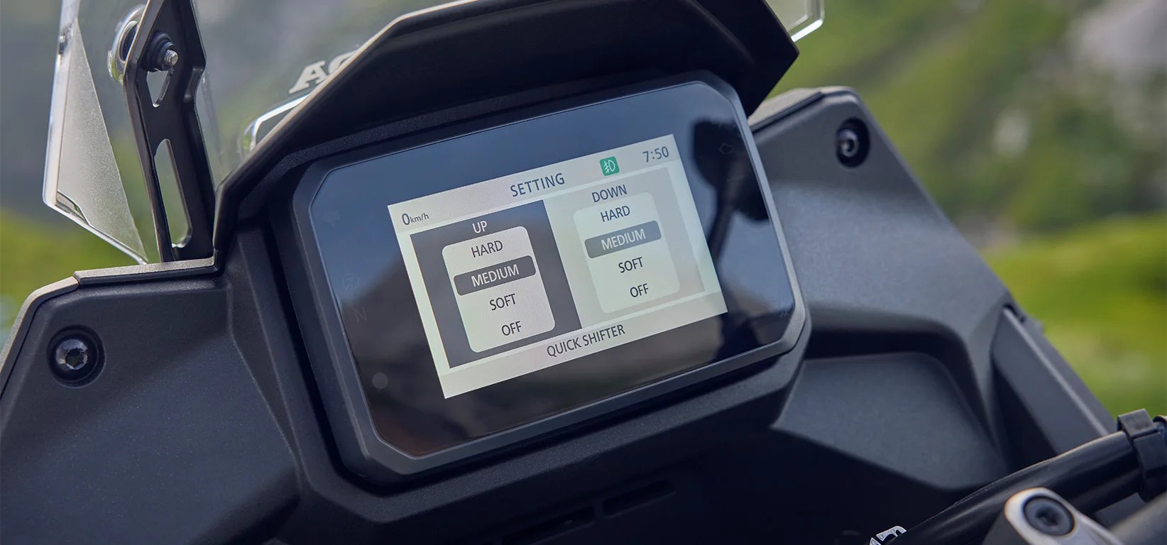 TRANSALP750_202511_detalhe_CAPA03