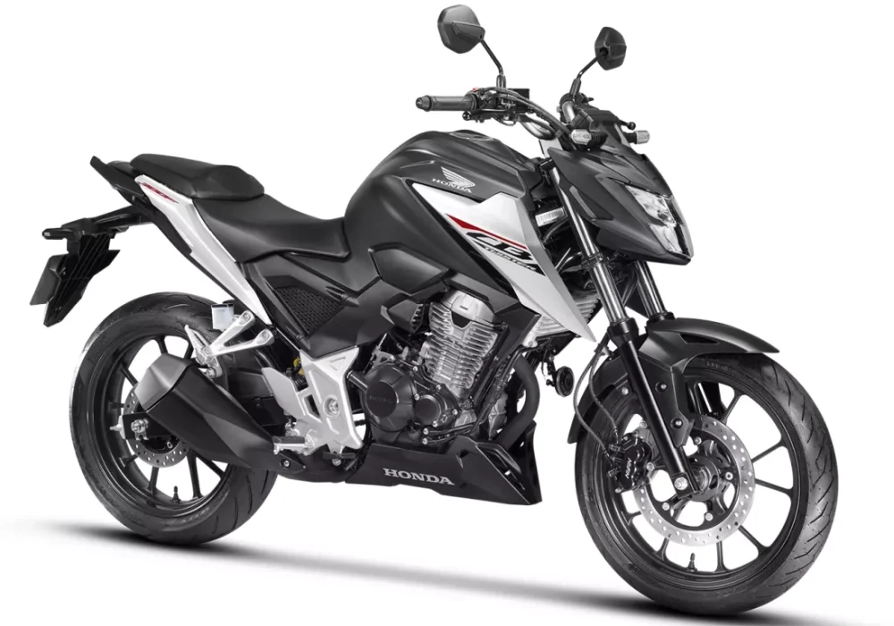 A nova CB 300F Twister impressionam pelo seu design moderno e robusto. Linhas pensadas para entregar estilo, garantindo uma presença marcante nas ruas.