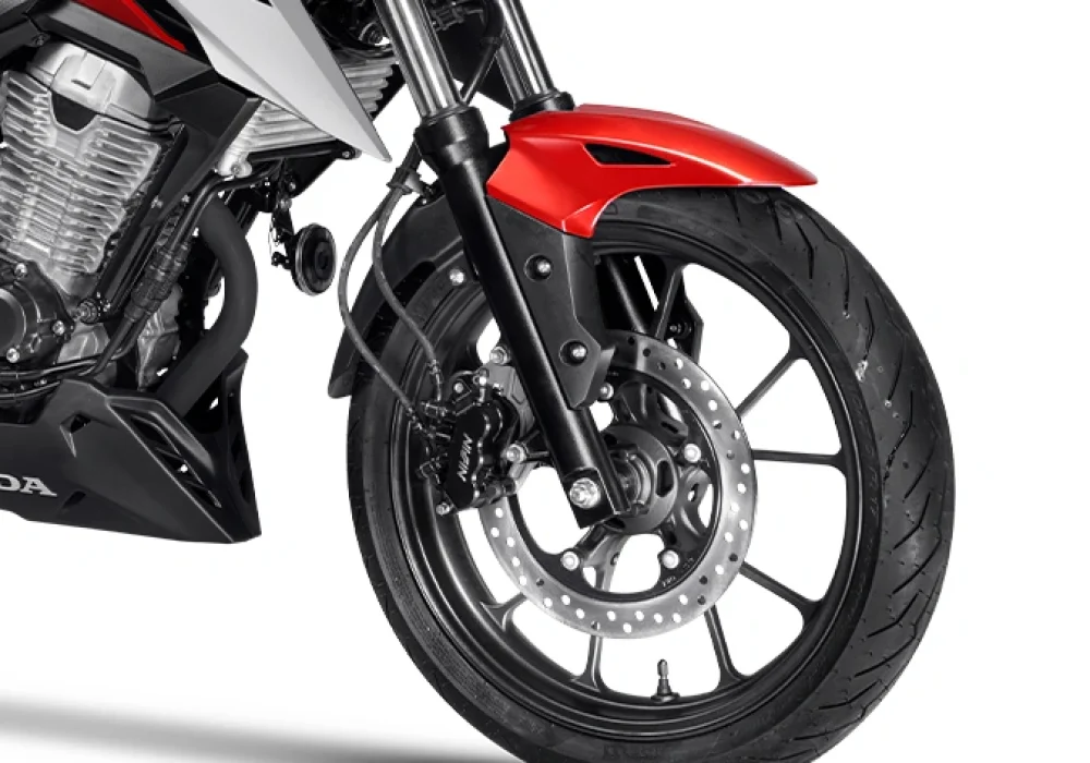 A nova CB 300F Twister impressionam pelo seu design moderno e robusto. Linhas pensadas para entregar estilo, garantindo uma presença marcante nas ruas.