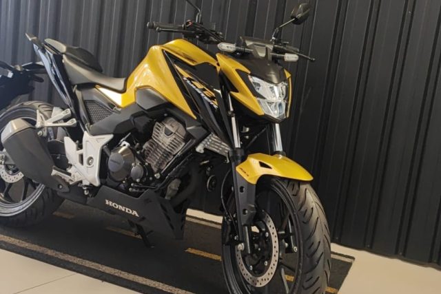 MOTO SEMINOVA HONDA CB TWISTER NA FREEWAY 02322