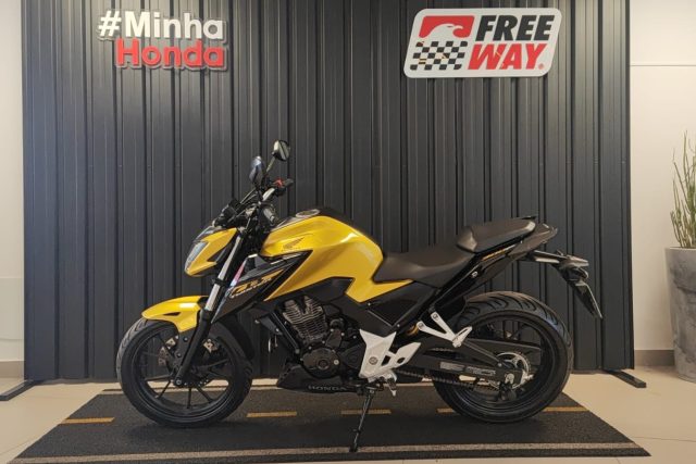 MOTO SEMINOVA HONDA CB TWISTER NA FREEWAY 02322