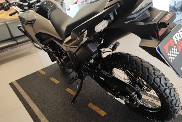 MOTO SEMINOVA HONDA SAHARA 300i 07139 NA FREEWAY - PUBLICADA ATUAL