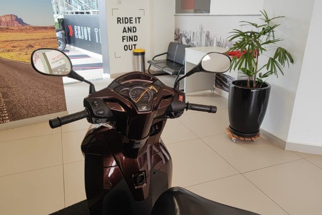 MOTO SEMINOVA HONDA SH 150i NA FREEWAY 00364