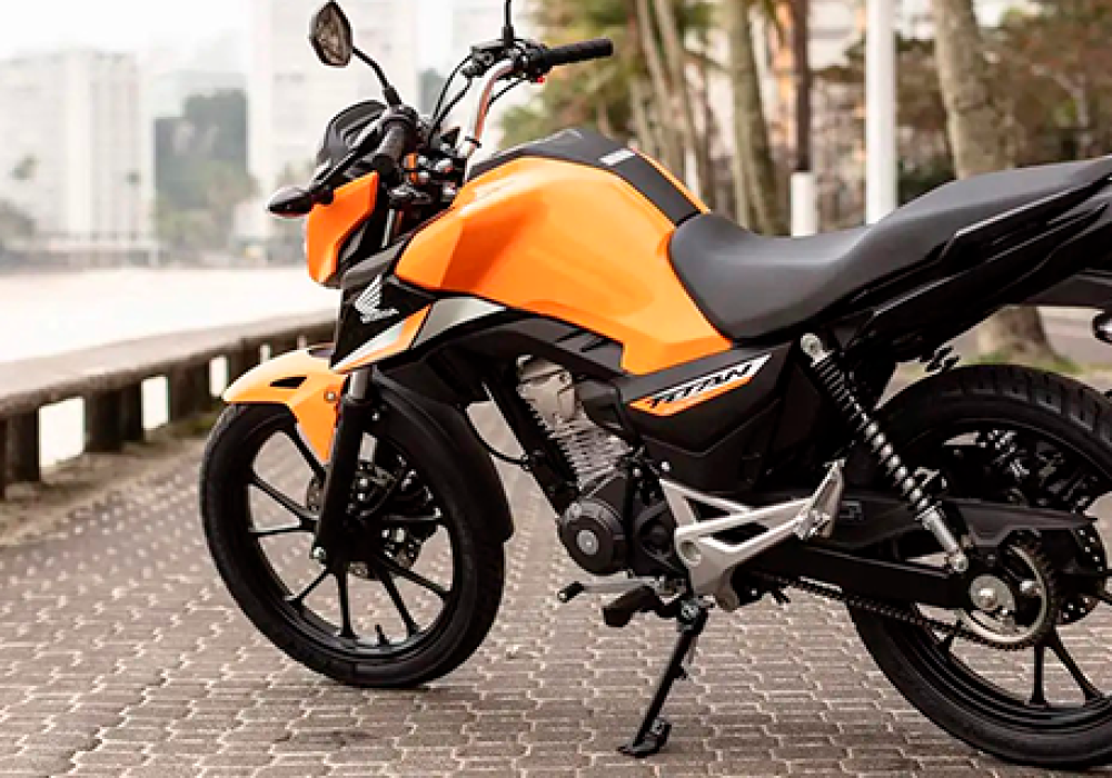 A CG 160 Titan é para quem não abre mão de personalidade e eficiência. Freios ABS, LED e um design marcante, ela eleva o padrão na cidade.