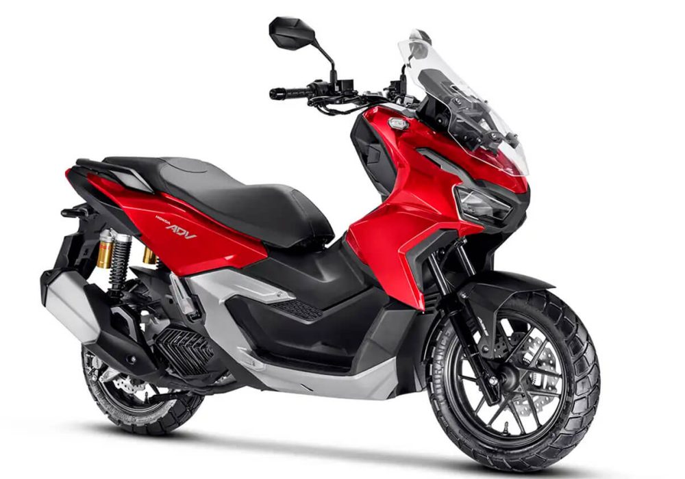 A HONDA ADV 2025 apresenta um design imponente, arrojado e cheio de estilo. Tudo isso para você viver a melhor aventura. Melhores condições somente no Grupo Honda Freeway.