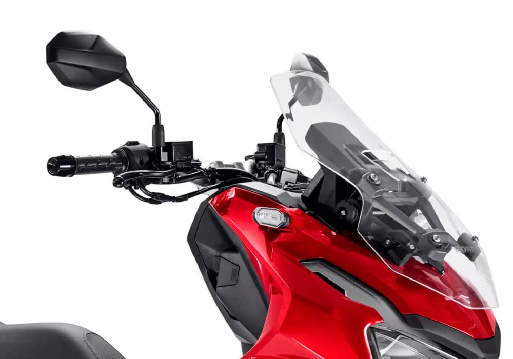 A HONDA ADV 2025 apresenta um design imponente, arrojado e cheio de estilo. Tudo isso para você viver a melhor aventura. Melhores condições somente no Grupo Honda Freeway.