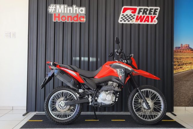 MOTO SEMINOVA NXR160 BROS NA FREEWAY 44211