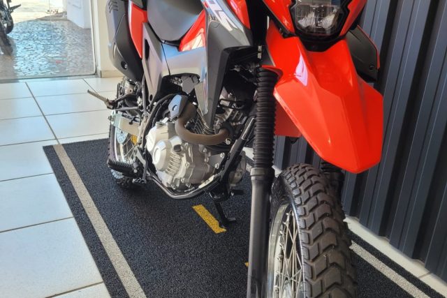 MOTO SEMINOVA NXR160 BROS NA FREEWAY 44211