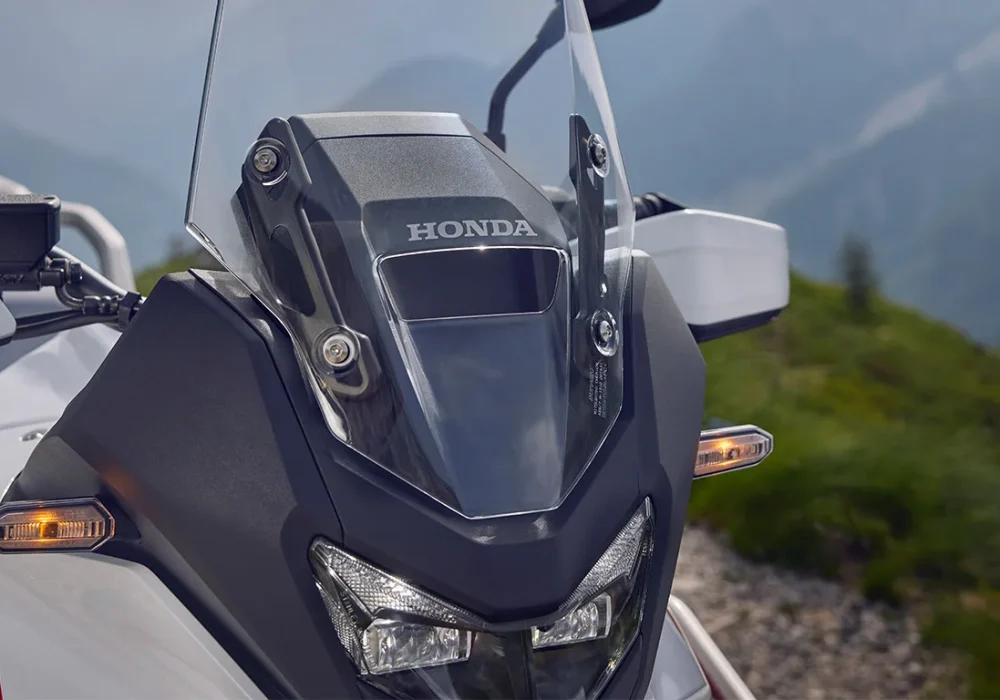 TRANSALP750_202511_detalhe_close-para-brisa-moto-honda-transalp