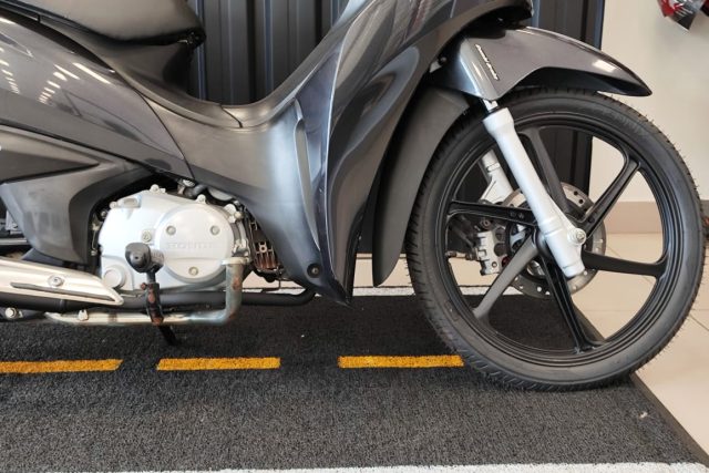 MOTO SEMINOVA HONDA BIZ 125 02946 NA FREEWAY