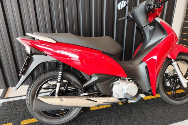 MOTO SEMINOVA HONDA BIZ 125 44323 NA FREEWAY