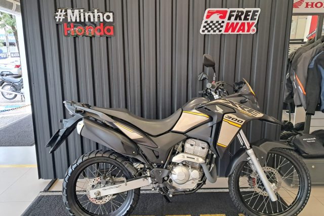 MOTO SEMINOVA HONDA XRE 300 FREEWAY 06991