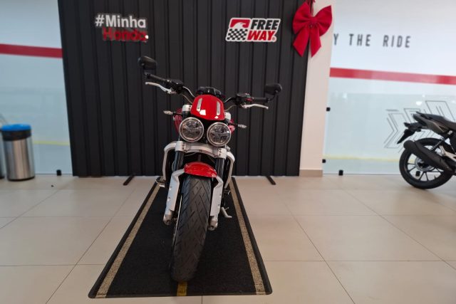 MOTO SEMINOVA TRIUMPH/ROCKET 3 R B7675 DISPONÍVEL NA FREEWAY