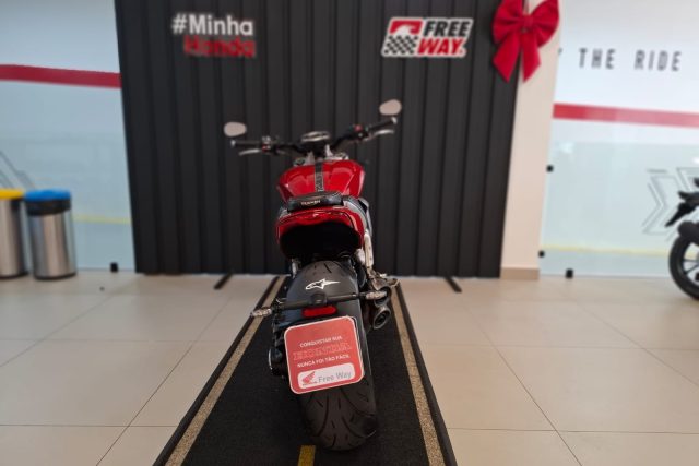 MOTO SEMINOVA TRIUMPH/ROCKET 3 R B7675 DISPONÍVEL NA FREEWAY