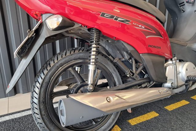 MOTO SEMINOVA HONDA BIZ 125 07649 NA FREEWAY