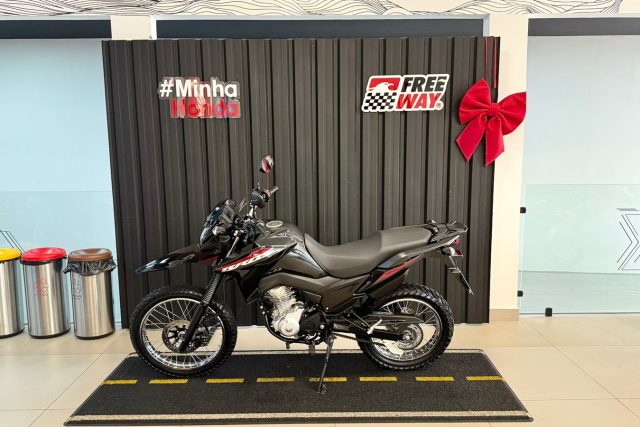 MOTO SEMINOVA HONDA NXR160 BROS NA FREEWAY 00932