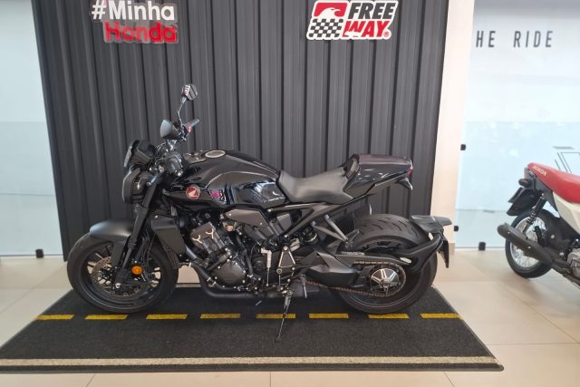 MOTO SEMINOVA HONDA CB 1000R BLACK EDITION NA FREEWAY 00128