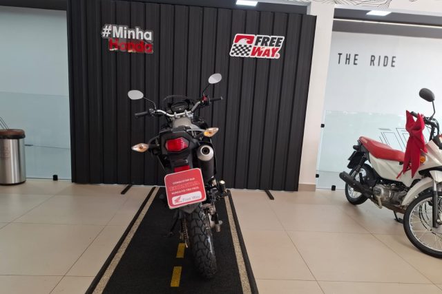 MOTO SEMINOVA HONDA NXR160 BROS NA FREEWAY 34001