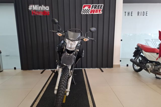 MOTO SEMINOVA HONDA NXR160 BROS NA FREEWAY 34001