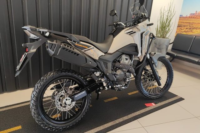 MOTO SEMINOVA HONDA SAHARA 300i 07139 NA FREEWAY - PUBLICADA ATUAL