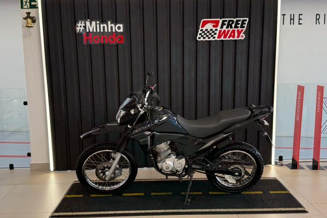 MOTO SEMINOVA DISPONÍVEL NO GRUPO FREEWAY, CONCESSIONÁRIA FREEWAY CAMPO MOURÃO. MOTO HONDA, MODELO NXR 160 BROS, REFERENCIA 093163.