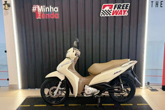 MOTO SEMINOVA DISPONÍVEL NO GRUPO FREEWAY, CONCESSIONÁRIA MARINGÁ (MATRIZ). MOTO HONDA, MODELO BIZ 125, REFERENCIA 129372.