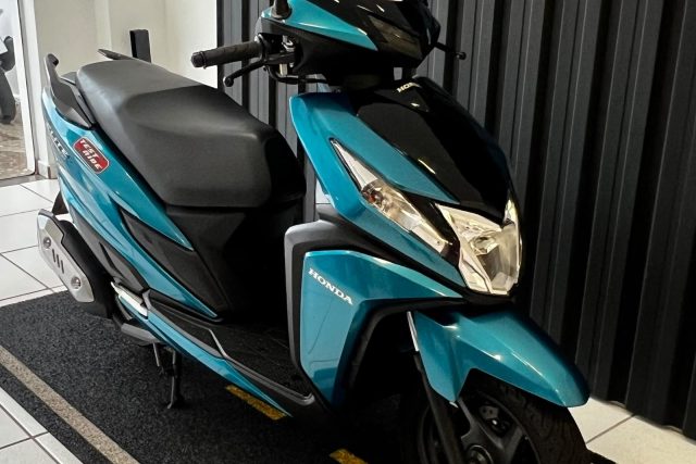 MOTO SEMINOVA DISPONÍVEL NO GRUPO FREEWAY, CONCESSIONÁRIA CIANORTE II-PR. MOTO HONDA, MODELO ELITE 125, REFERENCIA 000776.