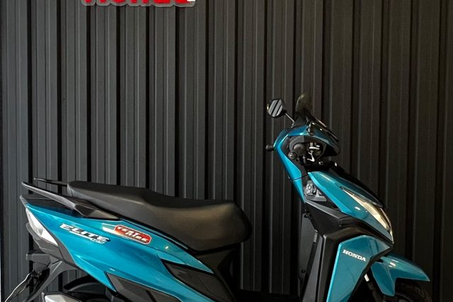 MOTO SEMINOVA DISPONÍVEL NO GRUPO FREEWAY, CONCESSIONÁRIA CIANORTE II-PR. MOTO HONDA, MODELO ELITE 125, REFERENCIA 000776.