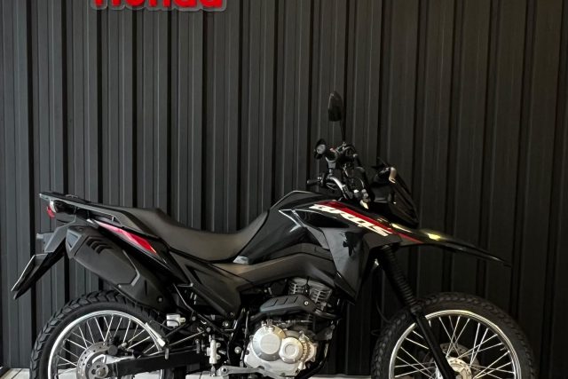MOTO SEMINOVA DISPONÍVEL NO GRUPO FREEWAY, CONCESSIONÁRIA CIANORTE II-PR. MOTO HONDA, MODELO NXR 160 BROS, REFERENCIA 006130.