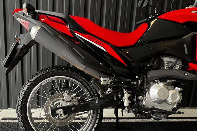 MOTO SEMINOVA DISPONÍVEL NO GRUPO FREEWAY, CONCESSIONÁRIA CIANORTE II-PR. MOTO HONDA, MODELO NXR 160 BROS, REFERENCIA 076673.