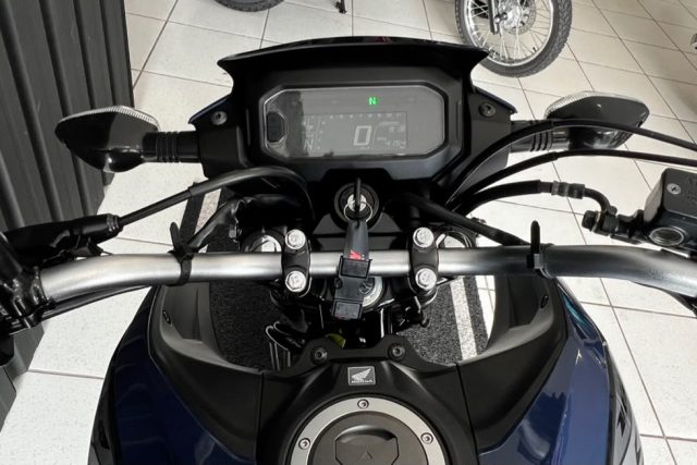 MOTO SEMINOVA DISPONÍVEL NO GRUPO FREEWAY, CONCESSIONÁRIA CIANORTE II-PR. MOTO HONDA, MODELO NXR 160 BROS, REFERENCIA 029361.
