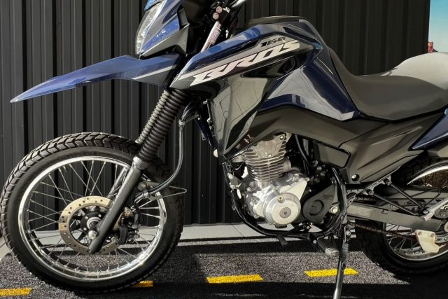 MOTO SEMINOVA DISPONÍVEL NO GRUPO FREEWAY, CONCESSIONÁRIA CIANORTE II-PR. MOTO HONDA, MODELO NXR 160 BROS, REFERENCIA 029361.