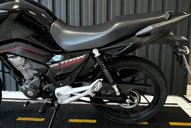 MOTO SEMINOVA DISPONÍVEL NO GRUPO FREEWAY, CONCESSIONÁRIA CIANORTE II-PR. MOTO HONDA, MODELO CG 160, REFERENCIA 114739.