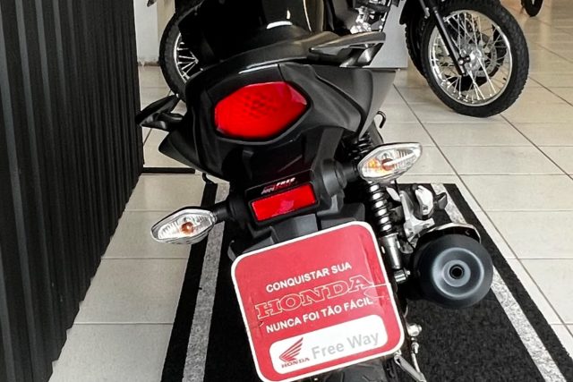 MOTO SEMINOVA DISPONÍVEL NO GRUPO FREEWAY, CONCESSIONÁRIA CIANORTE II-PR. MOTO HONDA, MODELO CG 160, REFERENCIA 114739.