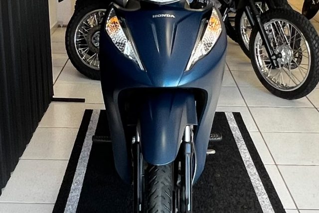 MOTO SEMINOVA DISPONÍVEL NO GRUPO FREEWAY, CONCESSIONÁRIA CIANORTE II-PR. MOTO HONDA, MODELO BIZ 125, REFERENCIA 028108.
