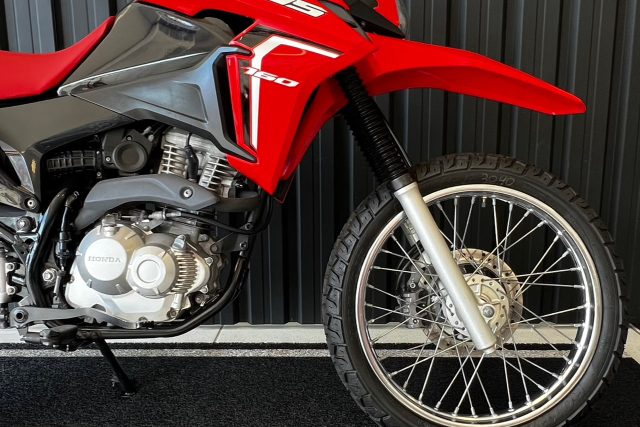 MOTO SEMINOVA DISPONÍVEL NO GRUPO FREEWAY, CONCESSIONÁRIA CIANORTE II-PR. MOTO HONDA, MODELO NXR 160 BROS, REFERENCIA 154865.