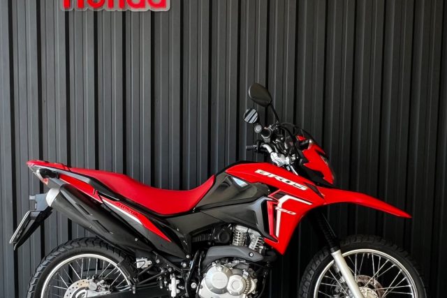 MOTO SEMINOVA DISPONÍVEL NO GRUPO FREEWAY, CONCESSIONÁRIA CIANORTE II-PR. MOTO HONDA, MODELO NXR 160 BROS, REFERENCIA 011918.