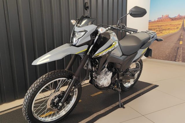 MOTO SEMINOVA DISPONÍVEL NO GRUPO FREEWAY, CONCESSIONÁRIA MARINGÁ (MATRIZ). MOTO HONDA, MODELO NXR 160 BROS, REFERENCIA 015702.