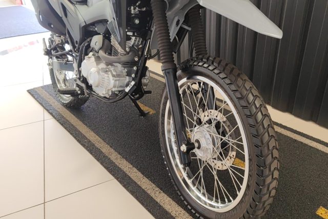 MOTO SEMINOVA DISPONÍVEL NO GRUPO FREEWAY, CONCESSIONÁRIA MARINGÁ (MATRIZ). MOTO HONDA, MODELO NXR 160 BROS, REFERENCIA 015702.