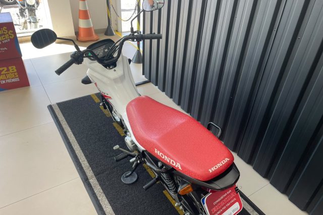 MOTO SEMINOVA DISPONÍVEL NO GRUPO FREEWAY, CONCESSIONÁRIA PARANAVAÍ-PR. MOTO HONDA, MODELO POP 110I, REFERENCIA 003308.