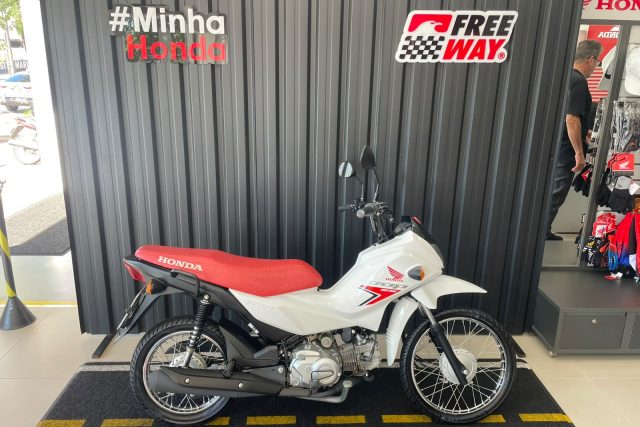 MOTO SEMINOVA DISPONÍVEL NO GRUPO FREEWAY, CONCESSIONÁRIA PARANAVAÍ-PR. MOTO HONDA, MODELO POP 110I, REFERENCIA 003308.