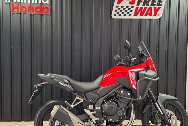 MOTO SEMINOVA DISPONÍVEL NO GRUPO FREEWAY, CONCESSIONÁRIA MARINGÁ (MATRIZ). MOTO HONDA, MODELO NX 500, REFERENCIA 100099.