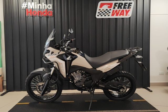 MOTO SEMINOVA DISPONÍVEL NO GRUPO FREEWAY, CONCESSIONÁRIA MARINGÁ (MATRIZ). MOTO HONDA, MODELO XRE 300 SAHARA, REFERENCIA 012055.