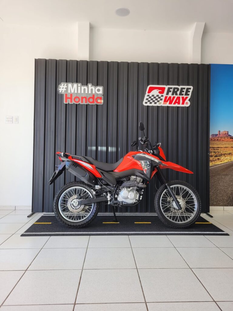 MOTO SEMINOVA NXR160 BROS NA FREEWAY 44211