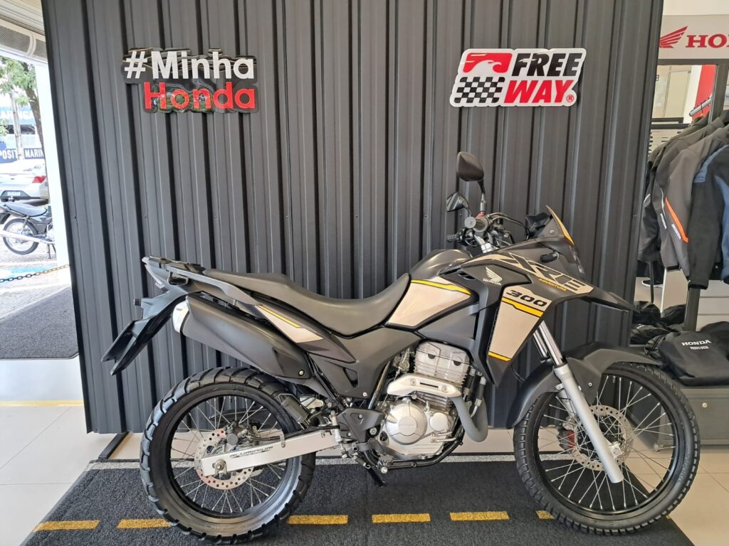 MOTO SEMINOVA HONDA XRE 300 FREEWAY 06991