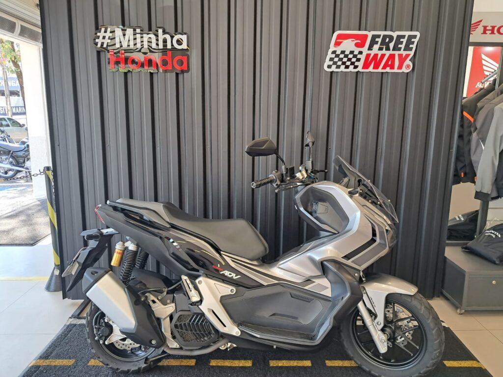MOTO SEMINOVA HONDA ADV 14936 NA FREEWAY