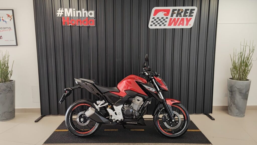 MOTO SEMINOVA HONDA CB TWISTER NA FREEWAY 13986